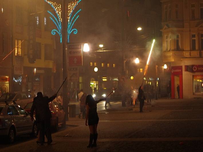 Vítání nového roku 2013 na Mírovém náměstí v Ústí nad Labem.