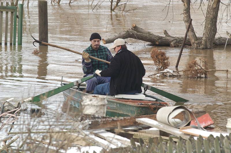 Povodeň 2002. Velká voda v Dobkovicích
