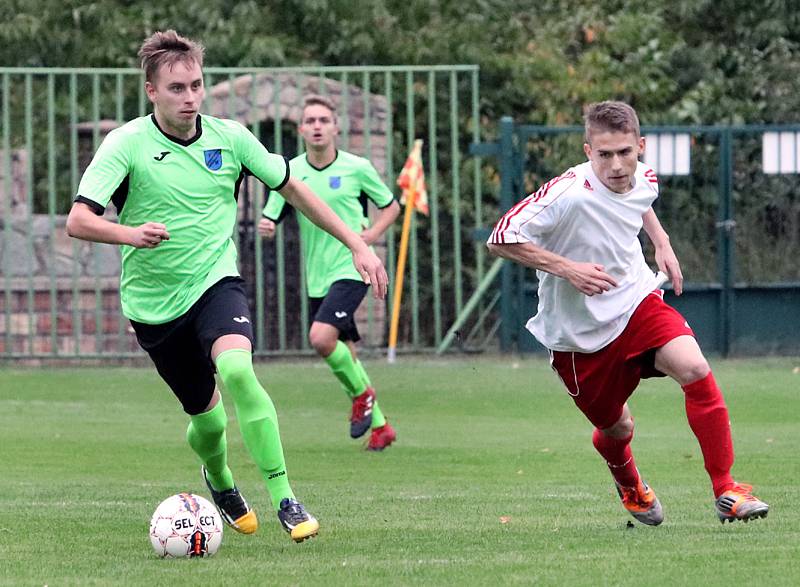 Fotbalisté Chuderova (v zelenočerném) zvítězili v 5. kole I. A třídy na hřišti Střekova 5:4. Foto: Deník/Rudolf Hoffmann