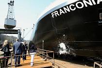 Na Labe byl spuštěn nový tanker Franconia.