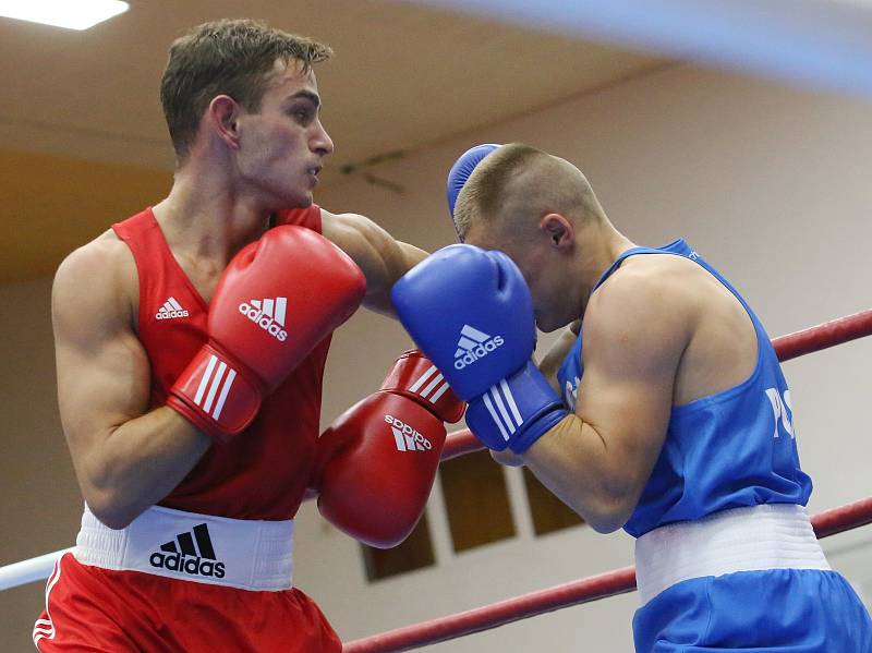 Zápas do 64 kg AGATELJAN Erik CZE a POLSKI Mateusz PL, vyhrál Polák.