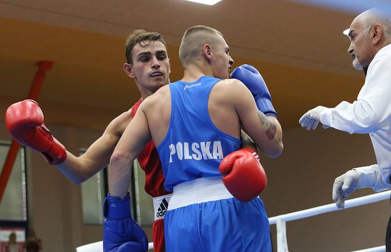 Zápas do 64 kg AGATELJAN Erik CZE a POLSKI Mateusz PL, vyhrál Polák.