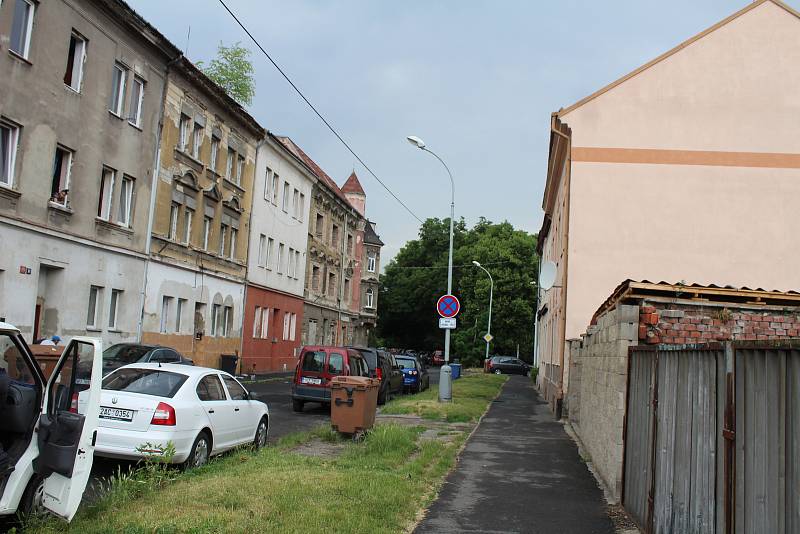 V ústeckých Předlicích jsou místa, která jsou velmi problémová. Dlouhodobě jsou potíže například v ulici Prostřední.