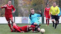 Fotbalisté Neštěmic (červení) doma porazili v derby Střekov 4:1.