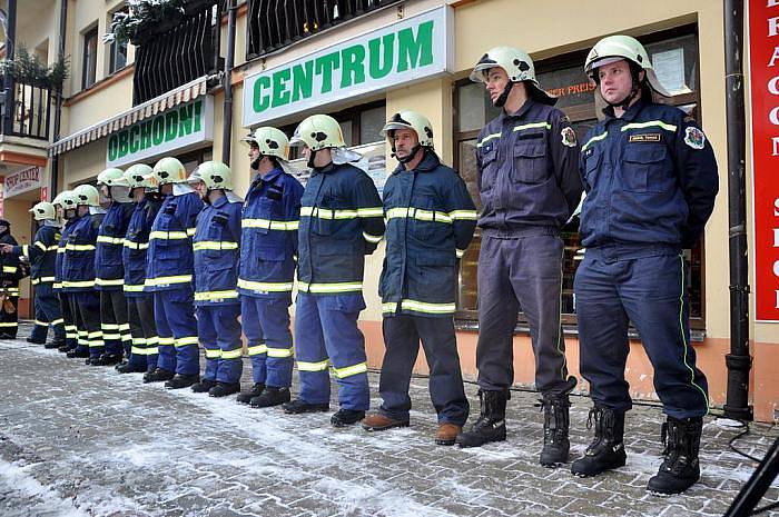 Nový hasičský speciál Tatra 815/7 převzala jednotka SDH ve Hřensku.