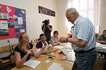 Miloš Zeman volí v Ústí nad Labem. Květen 2010