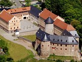 Na zámku Voigtsberg je až do 3. listopadu k vidění výstava populárních ilustrací.