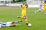 Fotbalisté z Ústí nad Labem hostili tým z Hlučína (ve žlutém).