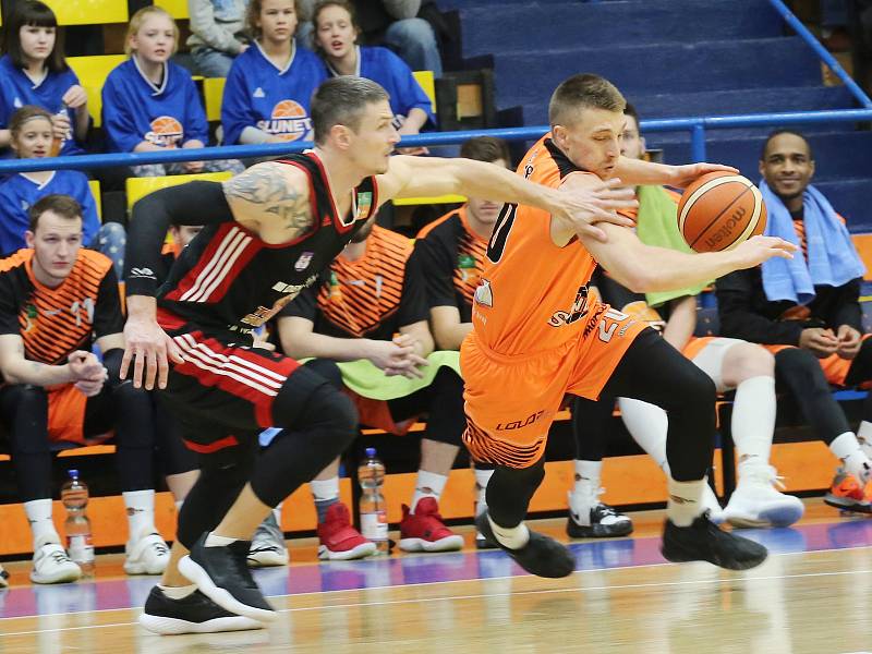 Basketbalový zápas Ústí a Svitavy, nadstavbová část A1 2018/2019