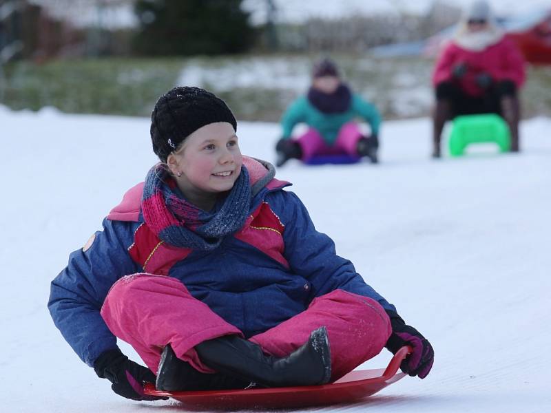 Ski areál Telnice přivítal o víkendu první milovníky lyžování.