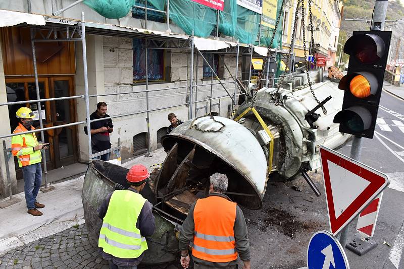 Glóbus z domu u ústeckého hlavního nádraží čeká rekonstrukce