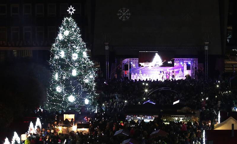Rozsvícení vánočního stromu v Ústí nad Labem.