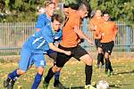 Fotbalisté Velkého Března B (v modrém) doma porazili Povrly 4:1.