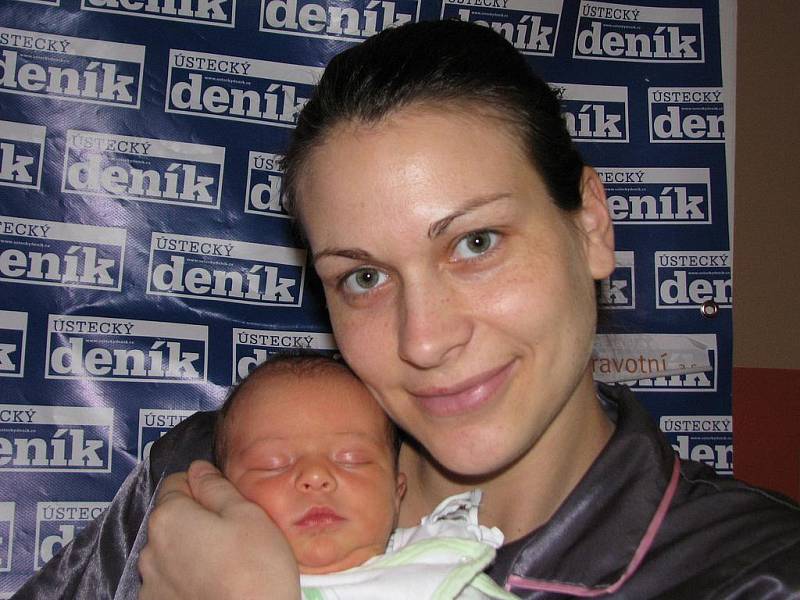 Jana Čechurová, porodila v ústecké porodnici dne 4. 3. 2010 (21.10) dceru Julii (50 cm, 3,56 kg).