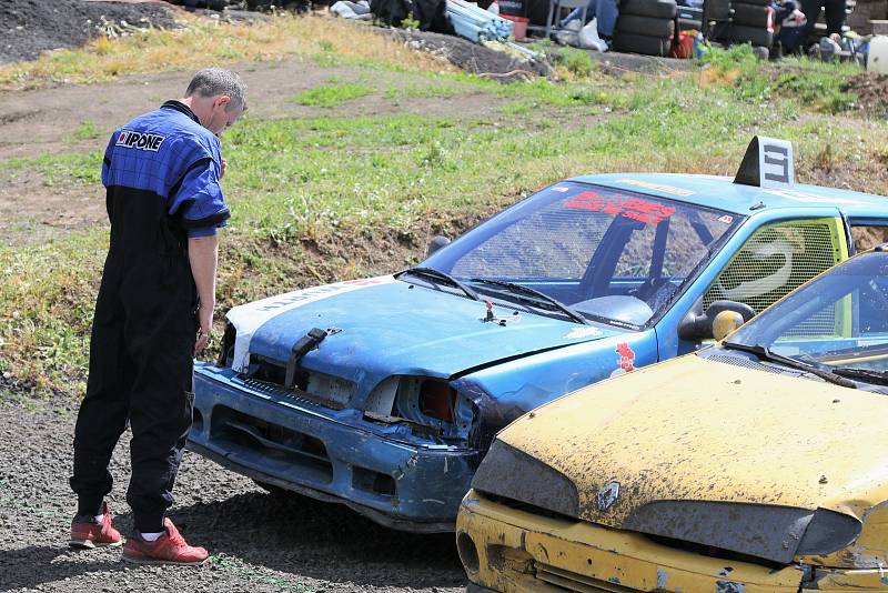 Autocrossové závody v motoareálu v Chabařovicích