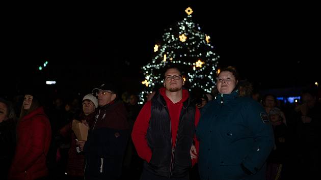 Slavnostní rozsvícení vánočního stromu na Severní Terase.