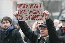 Demonstrace proti komunistům