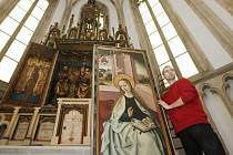 Gotické oltářní obrazy se do Ústí po opravě vrátí za pět let.