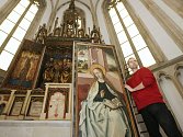 Gotické oltářní obrazy se do Ústí po opravě vrátí za pět let.
