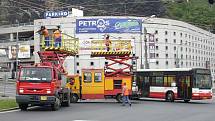 Během prací byla na všech linkách zavedena náhradní autobusová doprava...