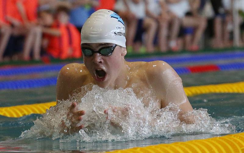 V Ústí nad Labem proběhla od pátku do neděle Velká cena Ústí nad Labem v plavání. Soutěžila i reprezentantka v plavání z Chomutova Simona Baumrtová.