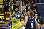 Basketbalový zápas mezi Slunetou Ústí nad Labem a Děčínem.