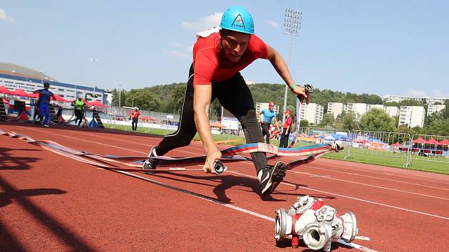 Mistrovství ČR v požárním sportu v Ústí nad Labem. Štafeta mužů