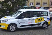 Taxík Maxík je v Ústí nad Labem oblíben, svezlo se s ním na 2 000 klientů.
