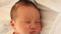 Josef Galík se narodil v ústecké porodnici 6.9.2015 (10.53) mamince Petře Sochorové. Měřil 53 cm, vážil 3,93 kg.