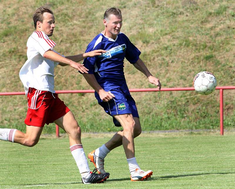 Fotbalisté Střekova slavili 70 let výročí od založení klubu. Popřát přijela i Kozlovna s Láďou Vízkem.  