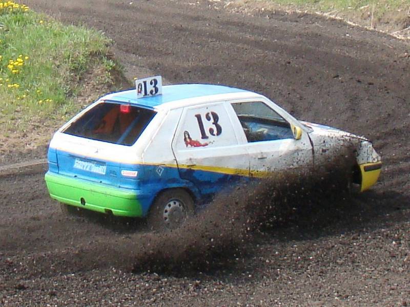 Třetí ročník amatérského seriálu závodů Autopoint Cup odstartoval v Chabařovicích. 