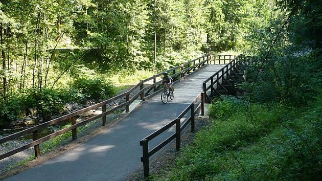 Rájem pro cyklisty, ale i pro všechny ty, kteří mají rádi přírodu , je na Chomutovsku Bezručovo údolí. 