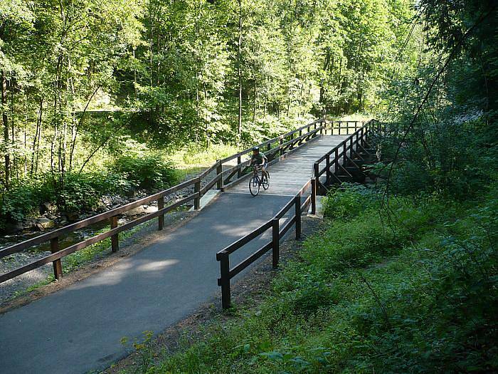 Rájem pro cyklisty, ale i pro všechny ty, kteří mají rádi přírodu , je na Chomutovsku Bezručovo údolí. 