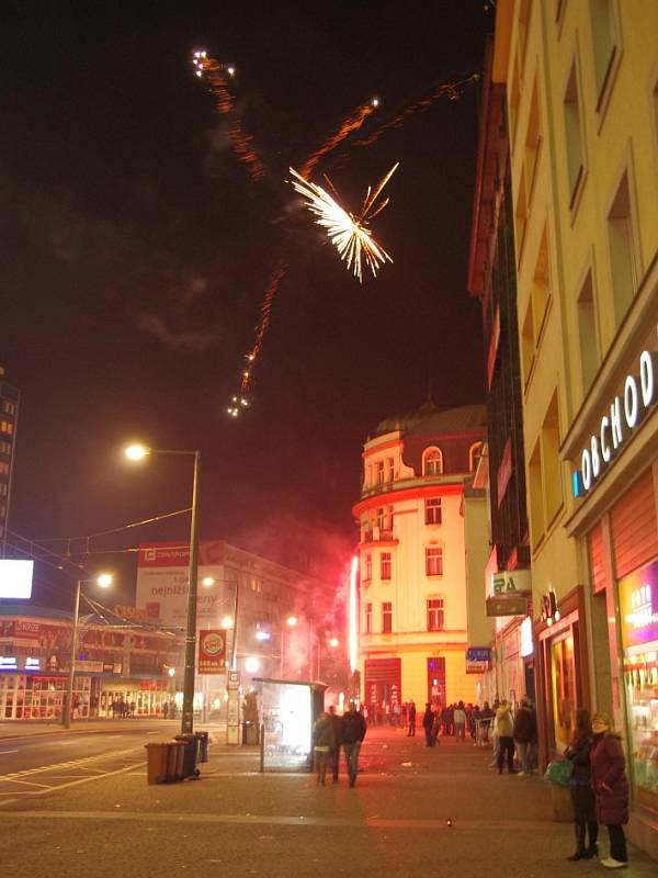 Vítání nového roku 2013 na Mírovém náměstí v Ústí nad Labem.