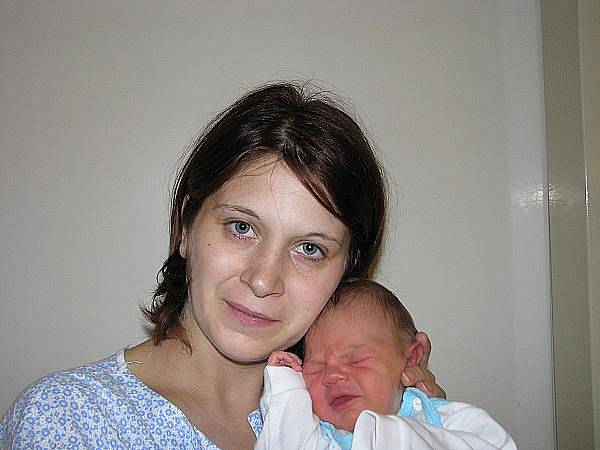 Miluše Kleinová, porodila v ústecké porodnici dne 14. 11. 2010 (4.48) syna Tomáše (51 cm, 3,55 kg).