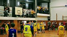 Basketbalové derby mezi Slunetou Ústí nad Labem a Děčínem v extralize žáků U14 skončilo vítězstvím domácích 76:60.