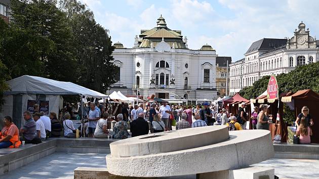 Slavnosti vína a burčáku na Lidickém náměstí v Ústí nad Labem. Ilustrační foto