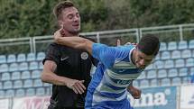 Severočeský souboj FK Ústí nad Labem – FK Přepeře (v černém) vítěze neměl. Zápas skončil 2:2. Foto: FK Ústí/ M. Solař