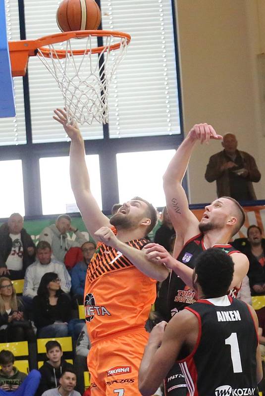 Basketbalový zápas Ústí a Svitavy, nadstavbová část A1 2018/2019