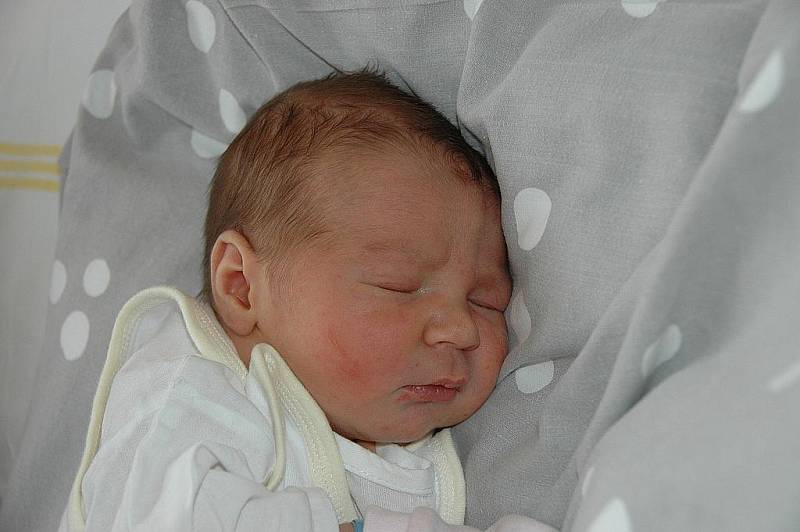 Jarmila Kováčová, porodila v ústecké porodnici dne 29. 3. 2011 (6.02) syna Tobiáše (53 cm, 3,8 kg).