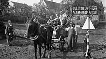 Každodennost sudetského Ústecka, polní práce v Lipové, jaro 1939.