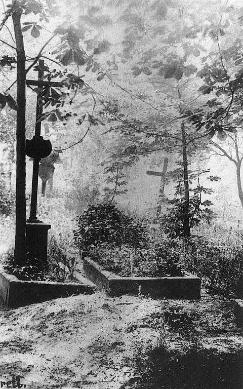 Ústecký hřbitov na místě dnešních Mánesových sadů roku 1911.