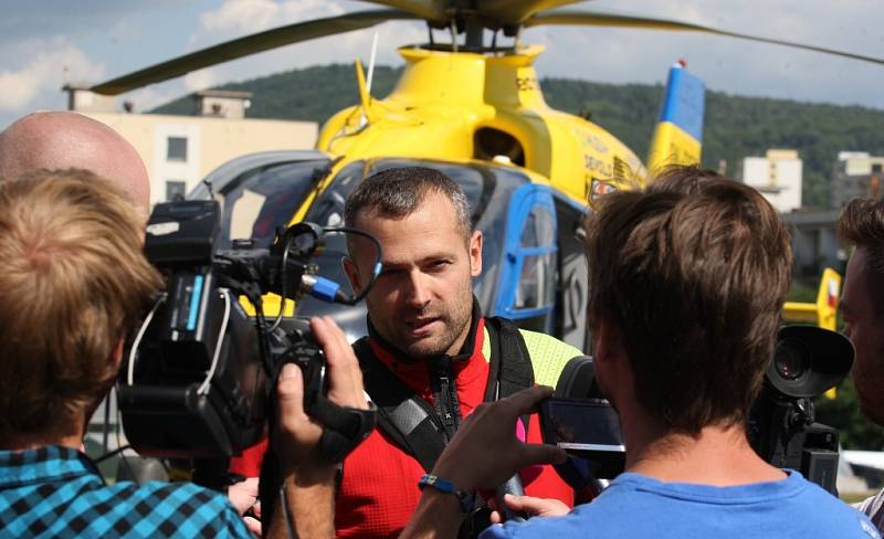 S leteckými záchranáři z Ústí nad Labem pravidelně létají i policisté nebo hasiči.