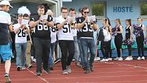 Paddock liga 2019. Ústečtí Blades (černé dresy) přehráli při prvním utkání na městském stadionu Alligators Brno (bílo-zelené dresy) 30:0.