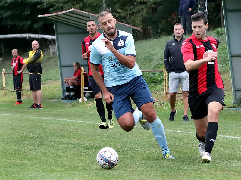 II. třída Ústí n/L 3. kolo - Utkání Trmic (červenočerní) s Přestanovem (modří) skončilo remízou 2:2, penaltový rozstřel zvládli lépe hosté z Přestanova.