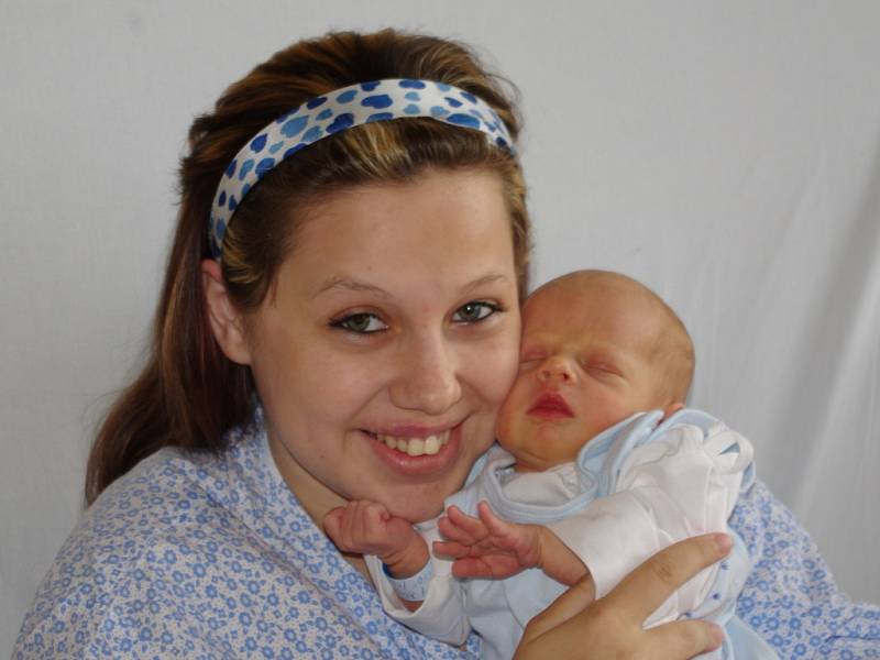 Sandra Plachá,  porodila v ústecké porodnici dne 5. 8. 2012 (21.48) syna Bohumila (48 cm, 2,66 kg).
