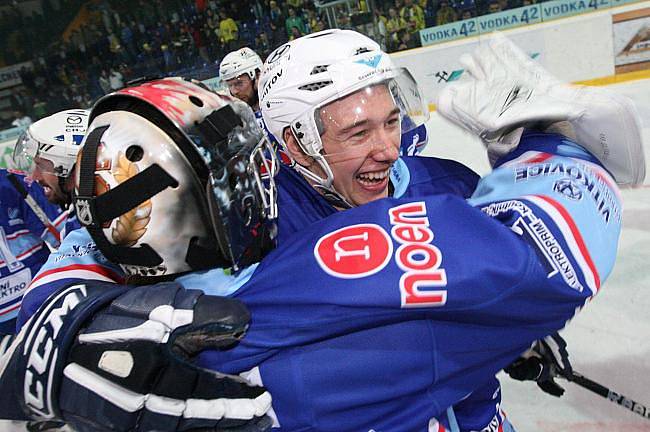 Ústečtí lvi zápas bohužel prohráli, vítězem Play off se stali hokejisté z Chomutova.