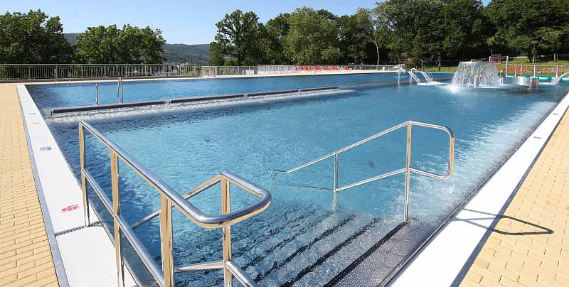 Otevření koupaliště na Klíši v Ústí nad Labem po celkové rekonstrukci