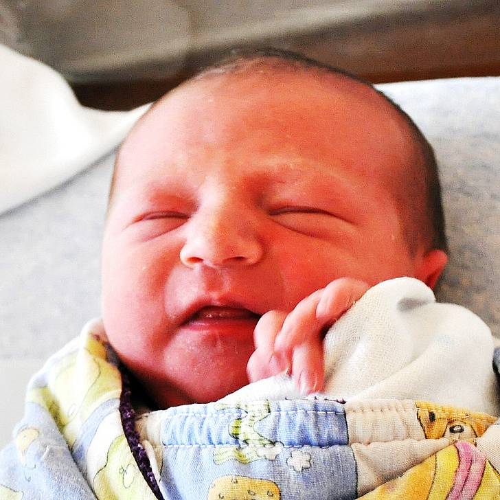 Filip Zábrana se narodil  Ditě Zábranové  z Teplic 28. listopadu  ve 20.52  hod. v teplické porodnici. Měřil 49 cm a vážil 3,25 kg.