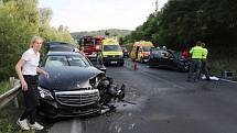 Dopravní nehoda u Prackovic nad Labem.